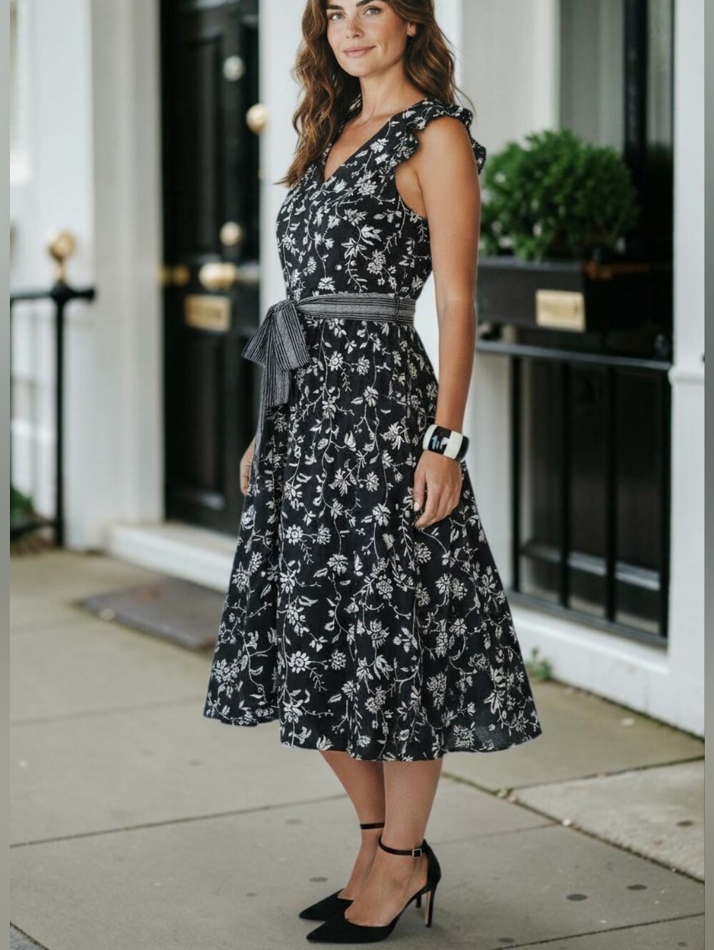 Loft Black/White Floral Midi Dress Womens Sz 8 Back Cutout  Pockets Flowing